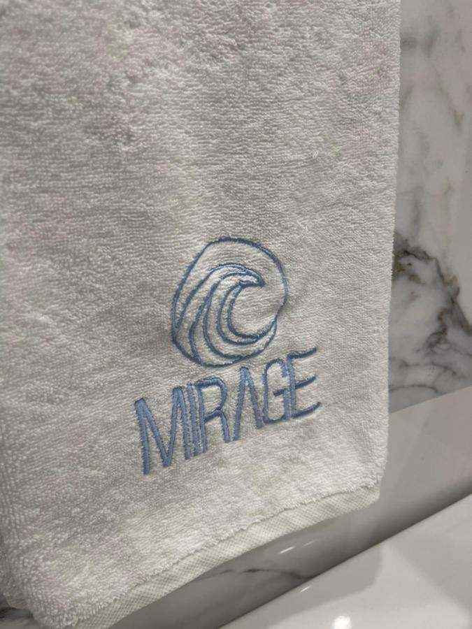 Apartment Mirage *