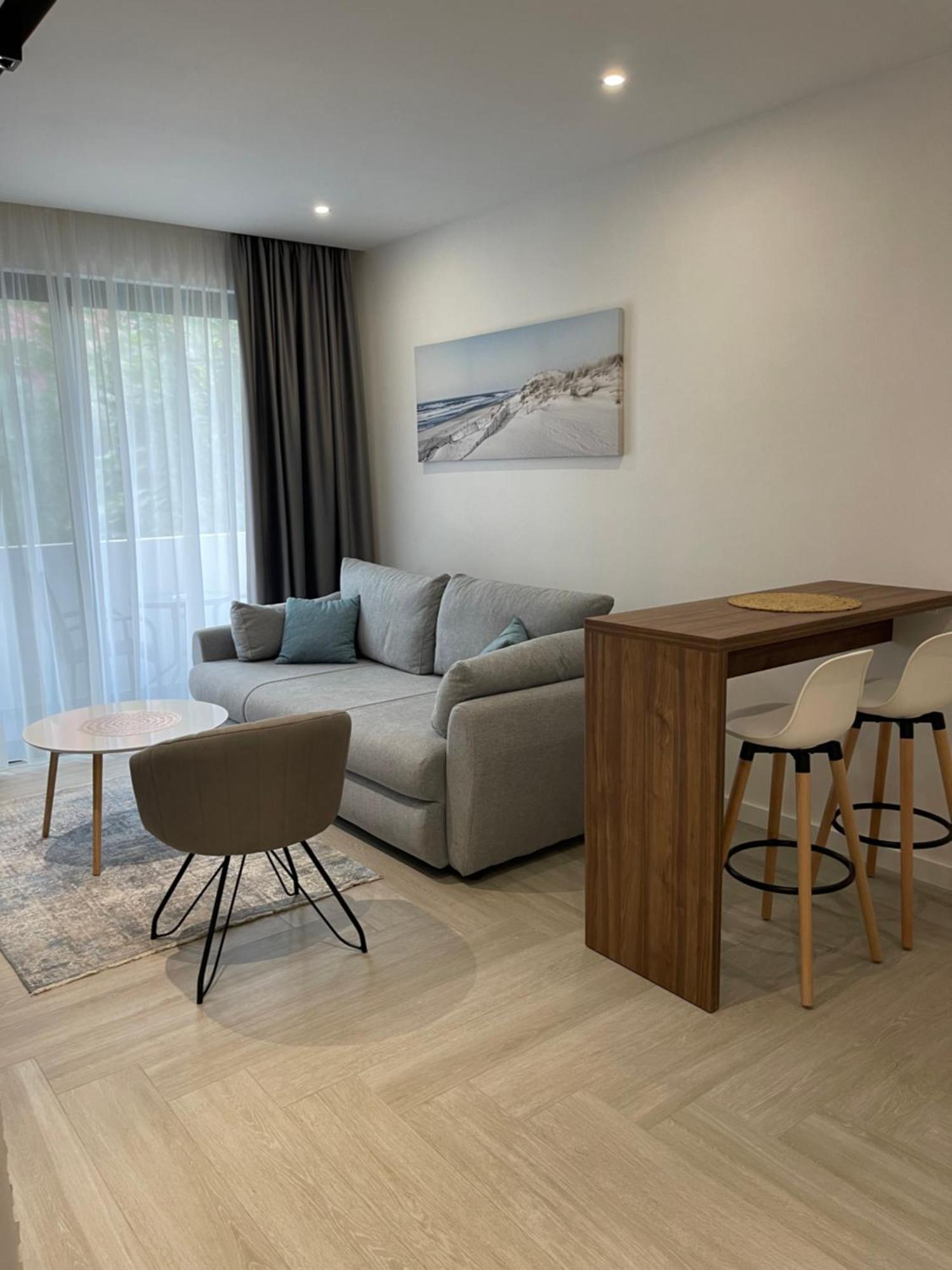 Apartment Mirage *