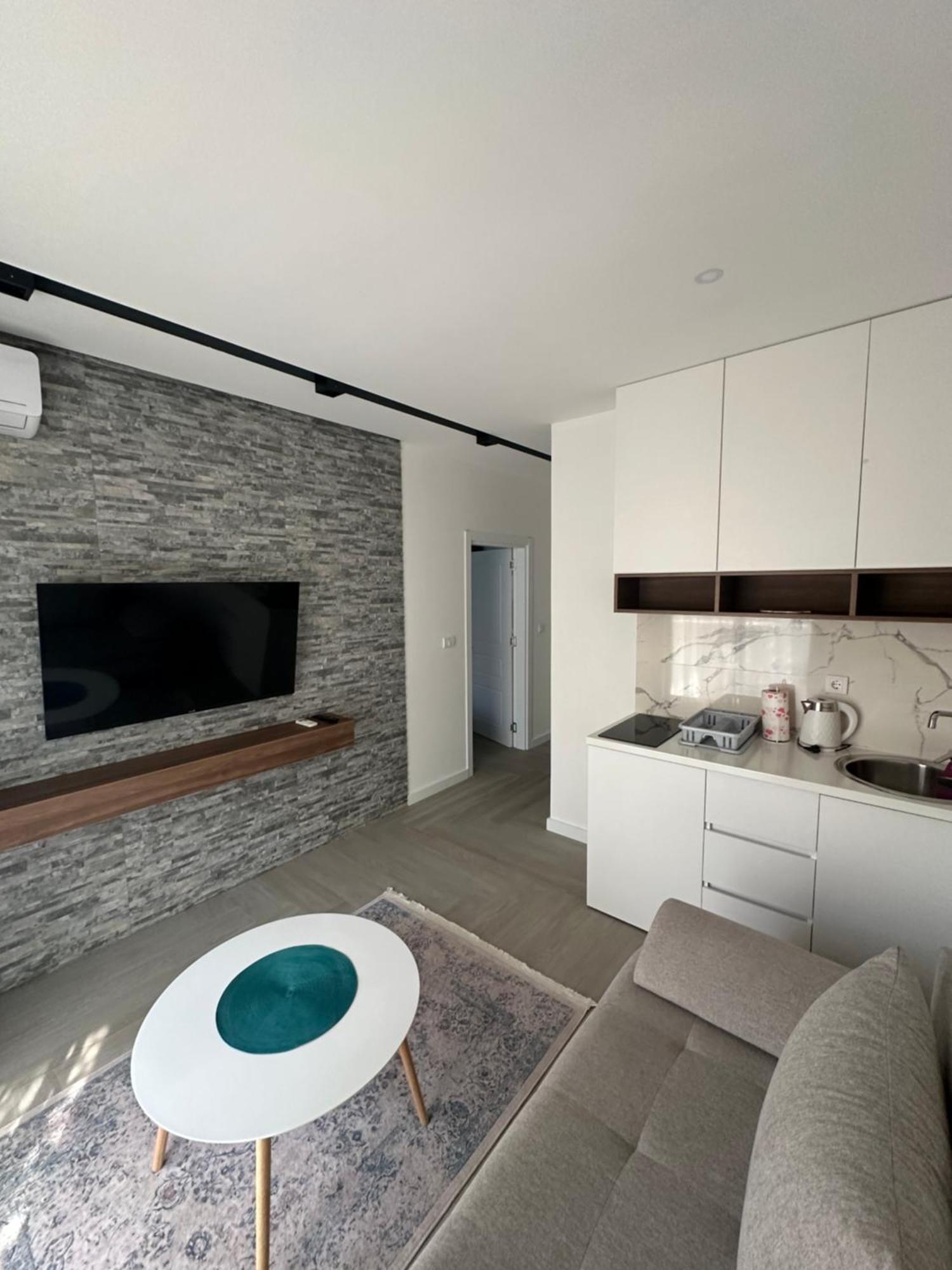 Apartment Mirage
