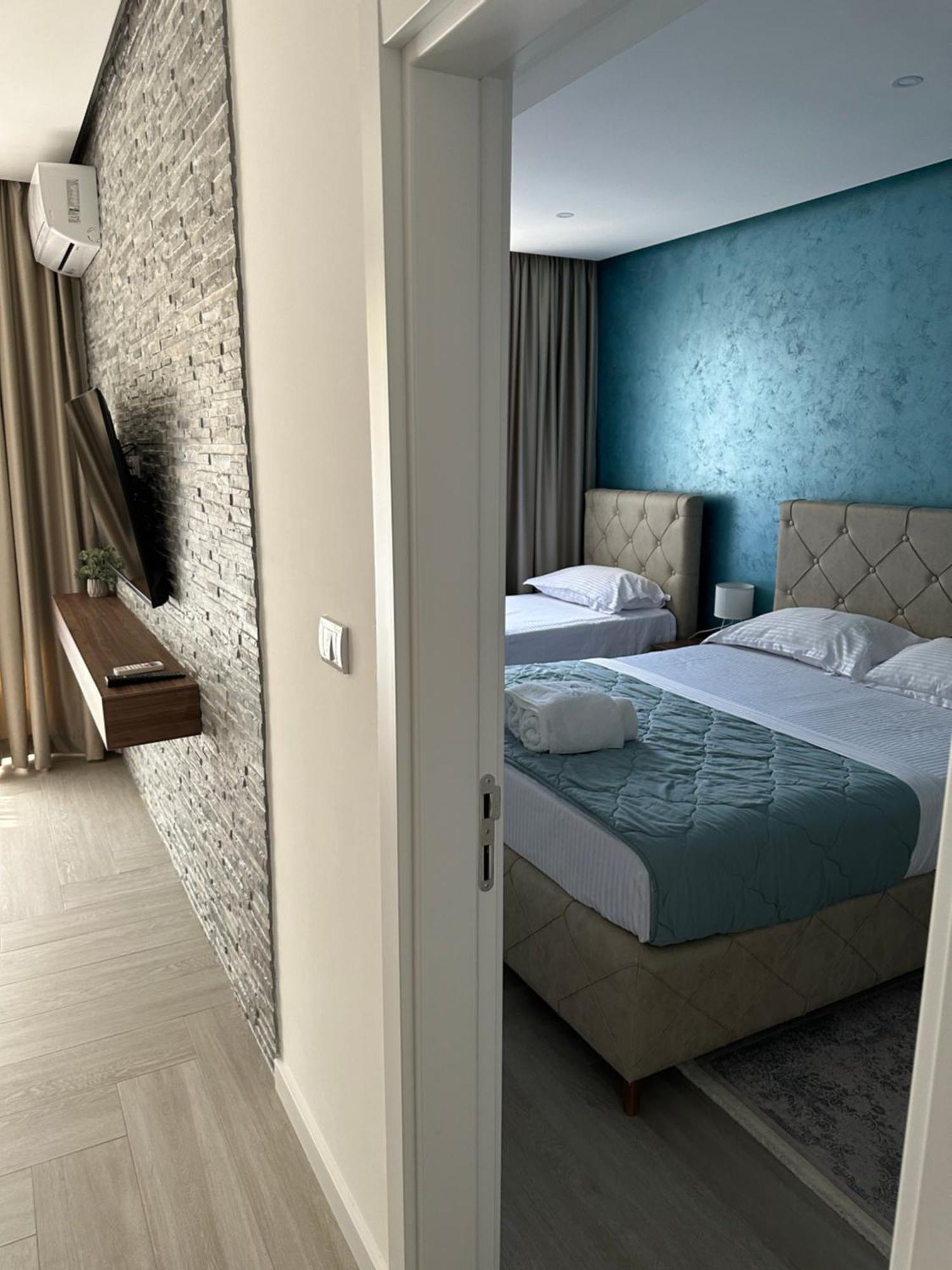Mirage Apartment *